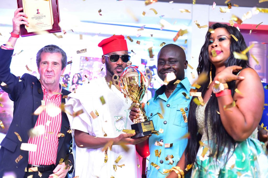 Managing Director, Brian Munro, Paul Wilson, 2Baba, Mr Chigozie Anagwu, First prize winner, Campari Distributor Awards and Mrs Blessing Anagwu